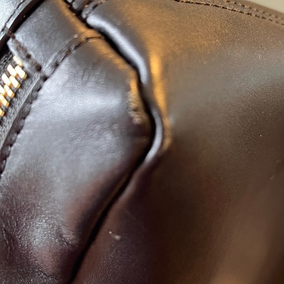 IMNYC Isaac Mizrahi black leather crossbody purse - Picture 7 of 12